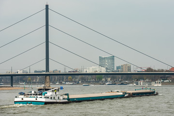 Rheinbrücke Oberkassel Düsseldorf