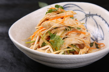 noodles with shrimps and vegetables