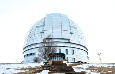 Obraz premium Biggest in Eurasia optical astronomical telescope with 6m mirror. Zelenchukskaya, Caucasus , Russia 