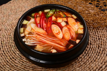 pasta with tomato sauce and vegetables