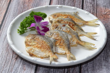 fried fish with vegetables