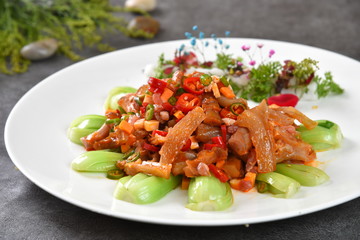 salad with chicken and vegetables