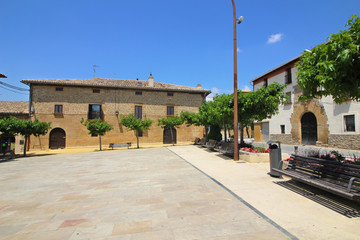 Plaza de los Fueros, Barásoain, Navarra, España