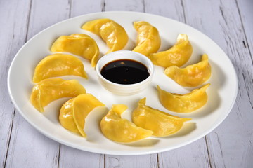 pancakes with honey and lemon