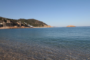 Playa grande de Tossa de Mar, en la Costa Brava