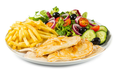 Filetes de pollo con patatas y ensalada