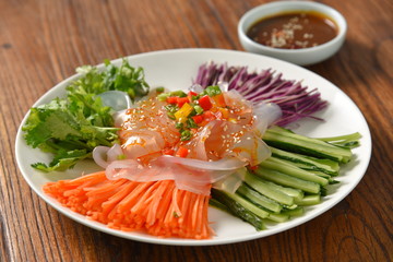 salad with shrimps