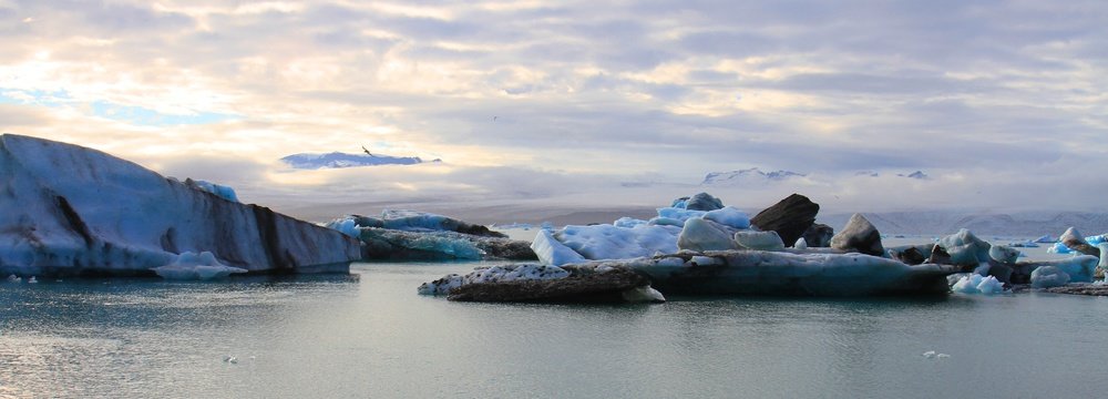 Jökulsárlón glacial lagoon, Iceland © jindrich