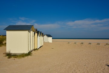 Cabanes de plage à Ouistreham Calvados)