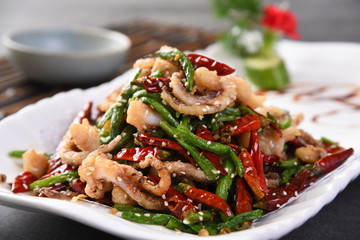 salad with chicken and vegetables