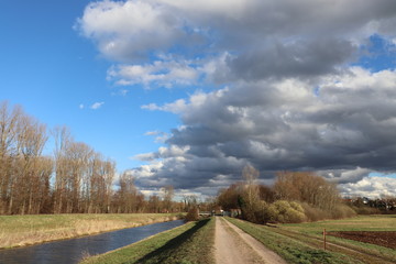 Wolkenmix im Frühjahr