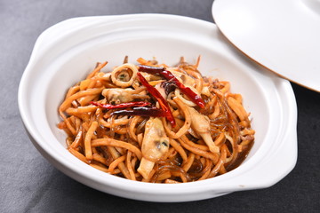 spaghetti with tomato sauce