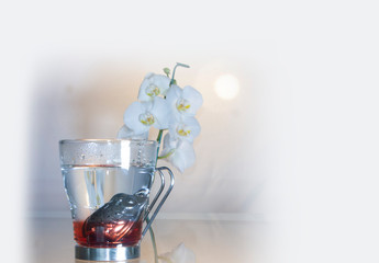 Jamaican tea making process using silver personal teapot and hot water in Mexico city