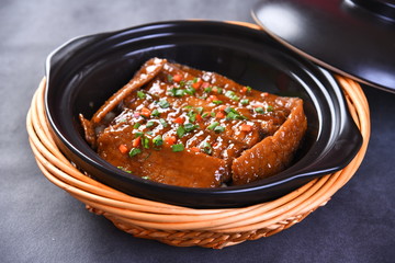 chili con carne in bowl