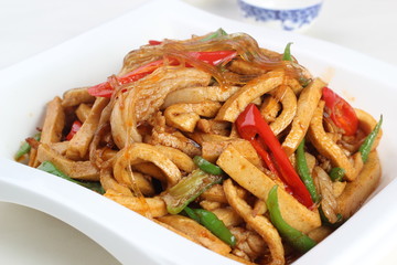stir fried noodles with shrimp and vegetables