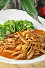 pasta with tomato sauce and basil