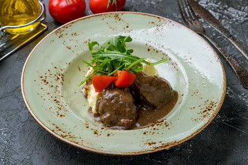 Beef cheeks with mashed potatoes