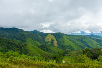 View of the mountain range and sea of mist in the morning