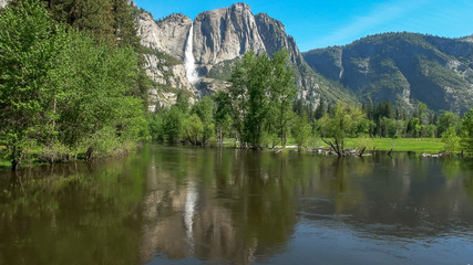 wide view of yosemite falls and merced river in yosemite national park