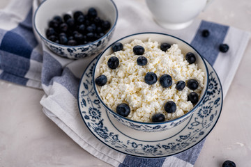Cottage cheese with blueberries.