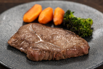 和牛ランプステーキ