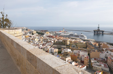 Port d'Alm&eacute;ria vu de l'Alcazaba