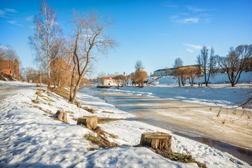 Fototapeta na wymiar Весенний вид на реку Пскову Spring view of the Pskova River