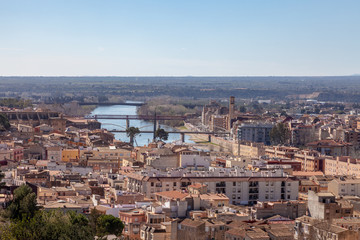 Fototapeta na wymiar Turismo en la ciudad de Tortosa - Tarragona