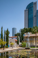 Obraz na płótnie Canvas Landscape of Sarona district over Azrieli center in Tel Aviv.