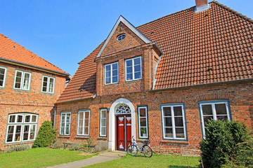 Fototapeta na wymiar Kloster Preetz: Konventualienhaus (1211, Schleswig-Holstein)