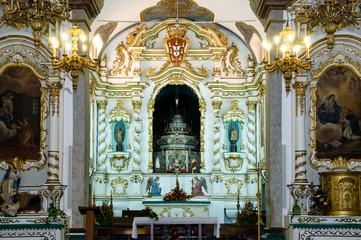 Fototapeta na wymiar Barocke Pfarrkirche in Caniço auf Madeira