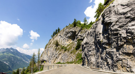 Klausen pass road
