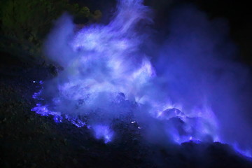Fototapeta na wymiar Ijen volcano, Indonesia
