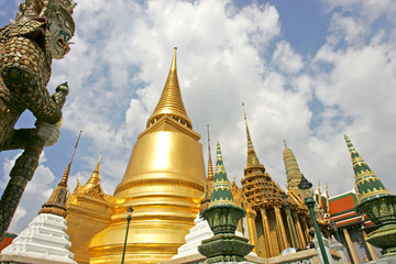 Fototapeta premium Wat Phra Kaeo w Bangkoku