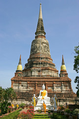 Fototapeta na wymiar Wat Yai Chai-mongkol in Ayutthaya