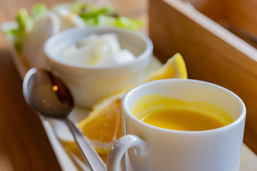 朝食イメージ　ダイエット　おしゃれ　女性