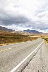 Fototapeta na wymiar road to horizon New Zealand south island
