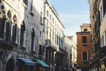 Fototapeta na wymiar old buildings along Grand canal in Venice, Italy.