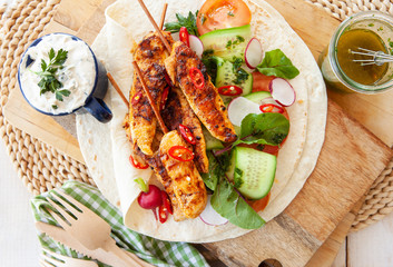 Gegrillte Haehnchen Spiesse