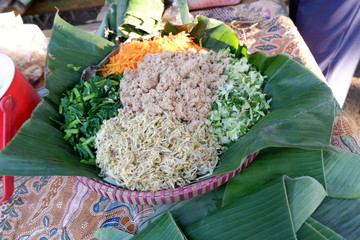 traditional food from Indonesia, called "klubanan"