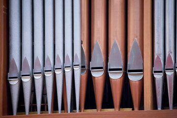 A pipe organ in the concert hall.