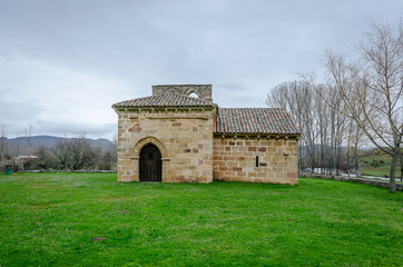 Fototapeta na wymiar Hermitage of Quintanahernando in Salinas. Palencia