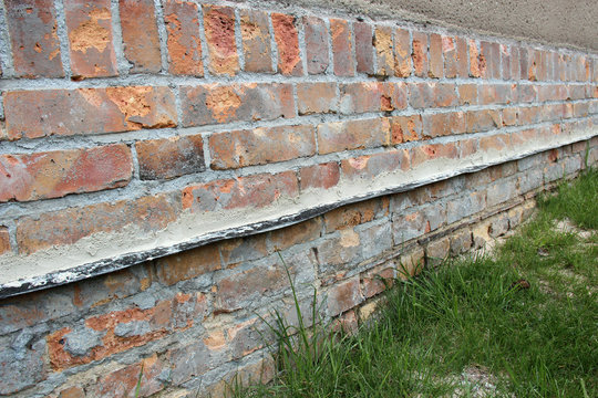 Nachtr&auml;glich eingebaute Horizontalsperre