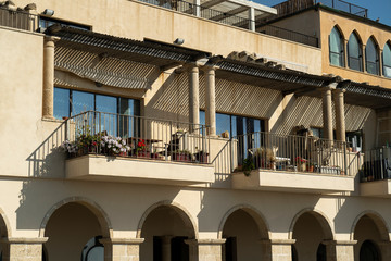 Real Estate in Middle East, Arabic Style