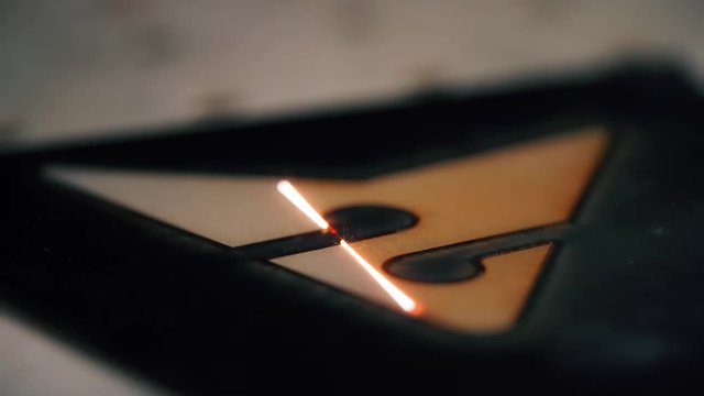View of working lazer graving tool