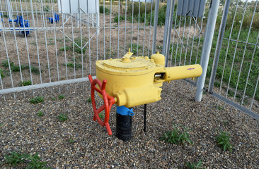 The latch on the underground gas pipeline