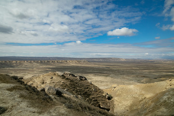 Fototapeta na wymiar Plains and mountains of Gobustan national Park.