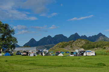 Fototapeta na wymiar Wild camp in the Lofoten island Arsteinen