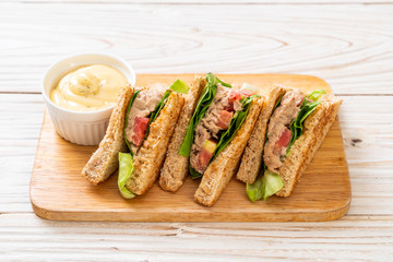Homemade Tuna Sandwich
