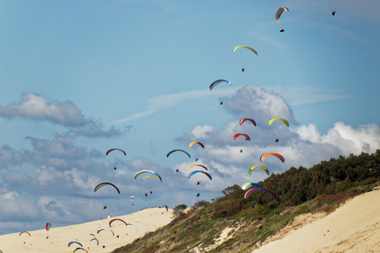 Parapentes sur la Dune du Pilat